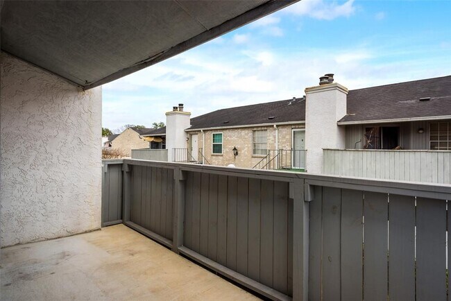 Building Photo - 8787 Brae Acres Rd