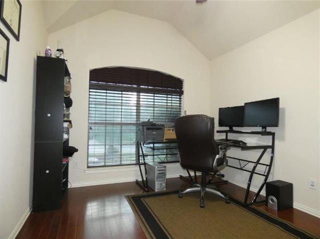 Building Photo - 9216 Niles Ct