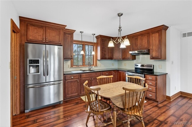 Building Photo - 3945 Lower River Rd