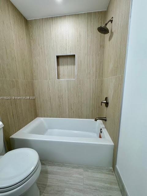 Building Photo - 1140 Sorrento Dr