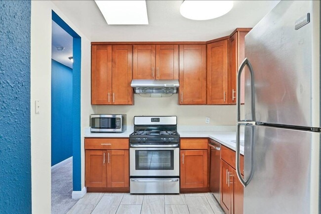 Building Photo - $3,850 / 3br - Fabulous 3 bed, 2 bath in S...