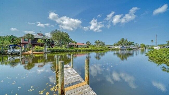Building Photo - 641 Coral Dr