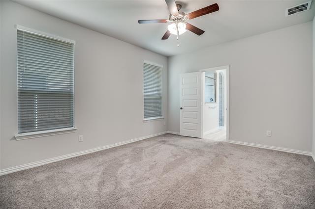 Building Photo - 1224 W Yarrow Ave