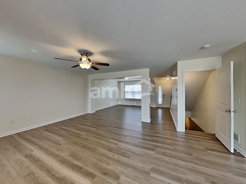 Building Photo - 9911 Codyview Dr