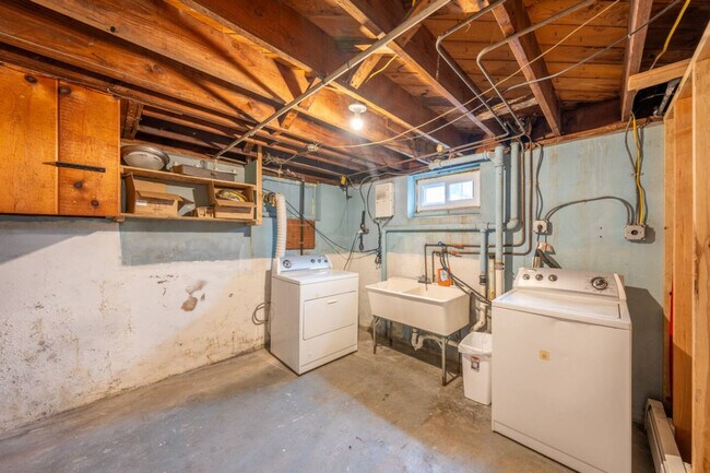 Building Photo - 810 Walnut St