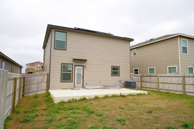Building Photo - Beautiful Home Now Available in Miller Ran...