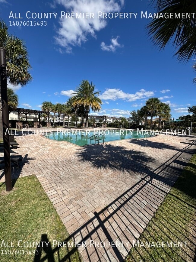 Building Photo - 4775 Creekside Park Ave