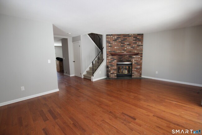 Building Photo - 12 Eagle Rock Hill