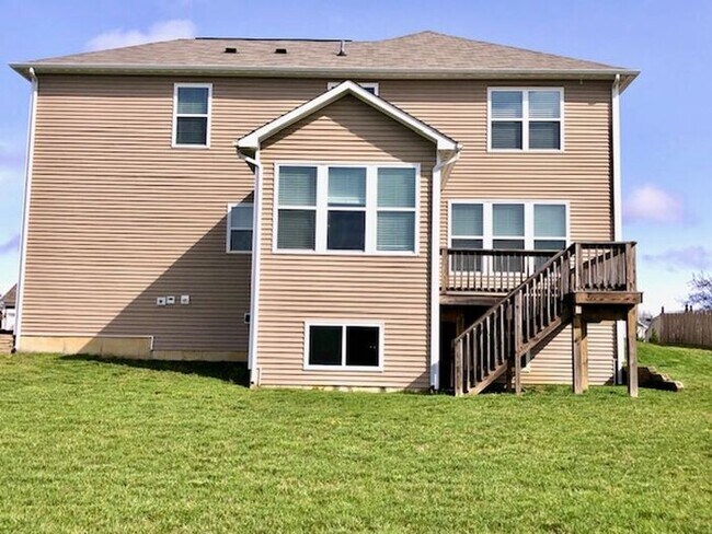 Building Photo - Gorgeous Westfield Home - 2800 sq ft and a...