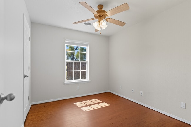 Building Photo - 2912-2914 Fairway Hamlet Ct