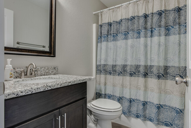Building Photo - 2081 Bella Breeze Ct