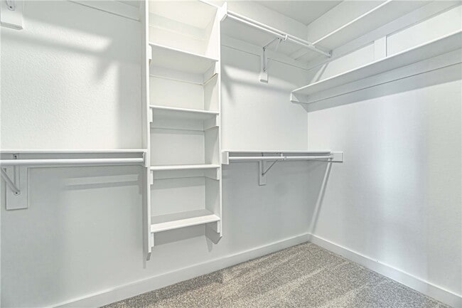 Building Photo - 219 S Geranium Ln