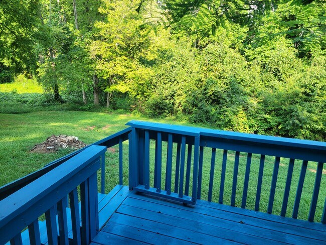 Building Photo - 164 N Ballard Dr