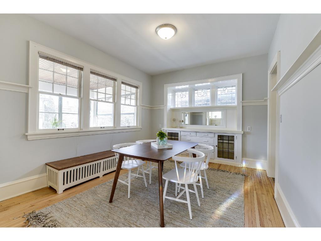 Building Photo - 818 W 42nd St