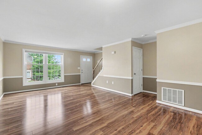 Building Photo - 2165 St Clair Ct