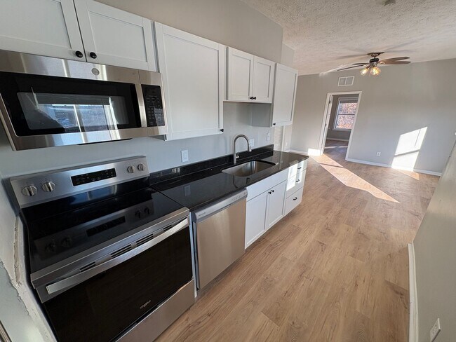 Building Photo - 2915 Jackson St