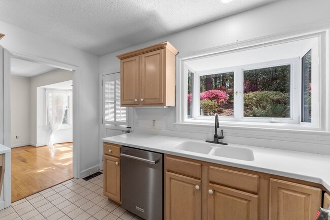 Building Photo - 1055 Inverness Rd