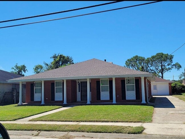 Building Photo - 6636 Foch Rd