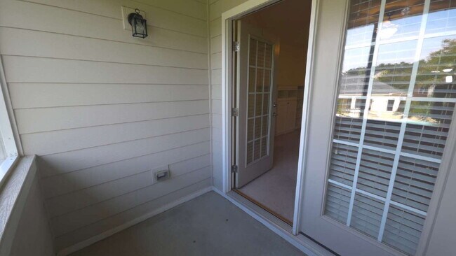 Building Photo - Resort Living. Fort Bragg Close. This is the One.