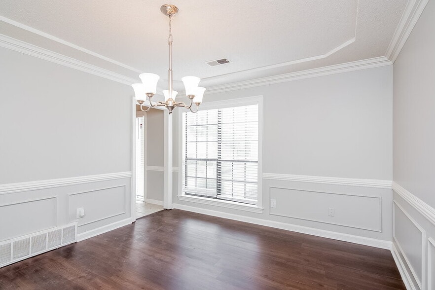 Building Photo - 2080 Beckenham Cove