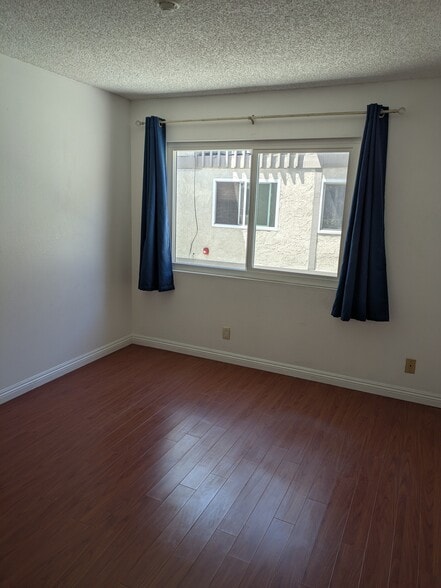 Building Photo - 2105 Mathews Ave