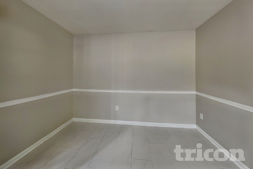 Building Photo - 904 Ambeau Cir
