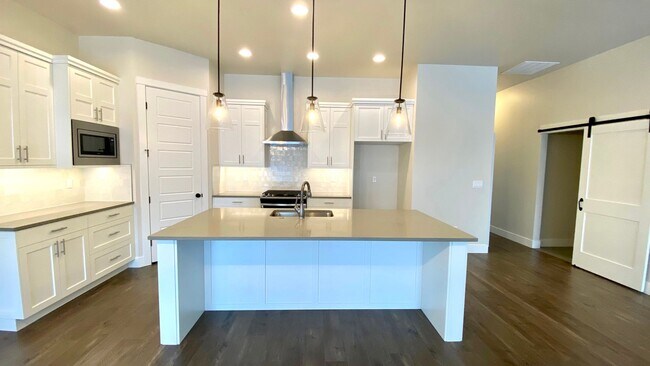 Building Photo - Beautiful Boise Home Available 8/21/26