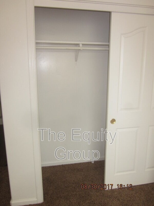 Building Photo - 437 N Park St