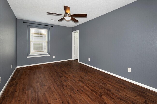 Building Photo - 24015 Adobe Ridge Ln