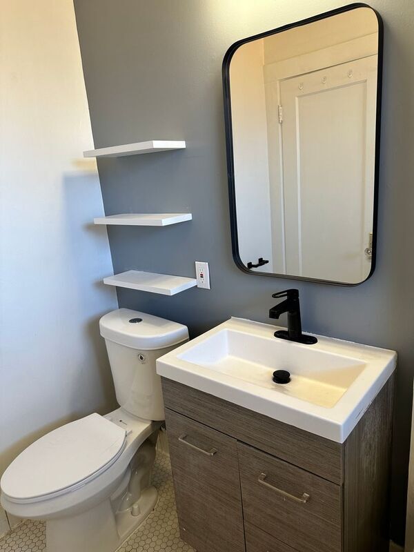 Building Photo - 780 61st St