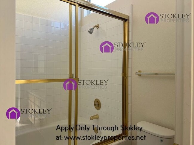 Building Photo - 2133 Bluerock Cir