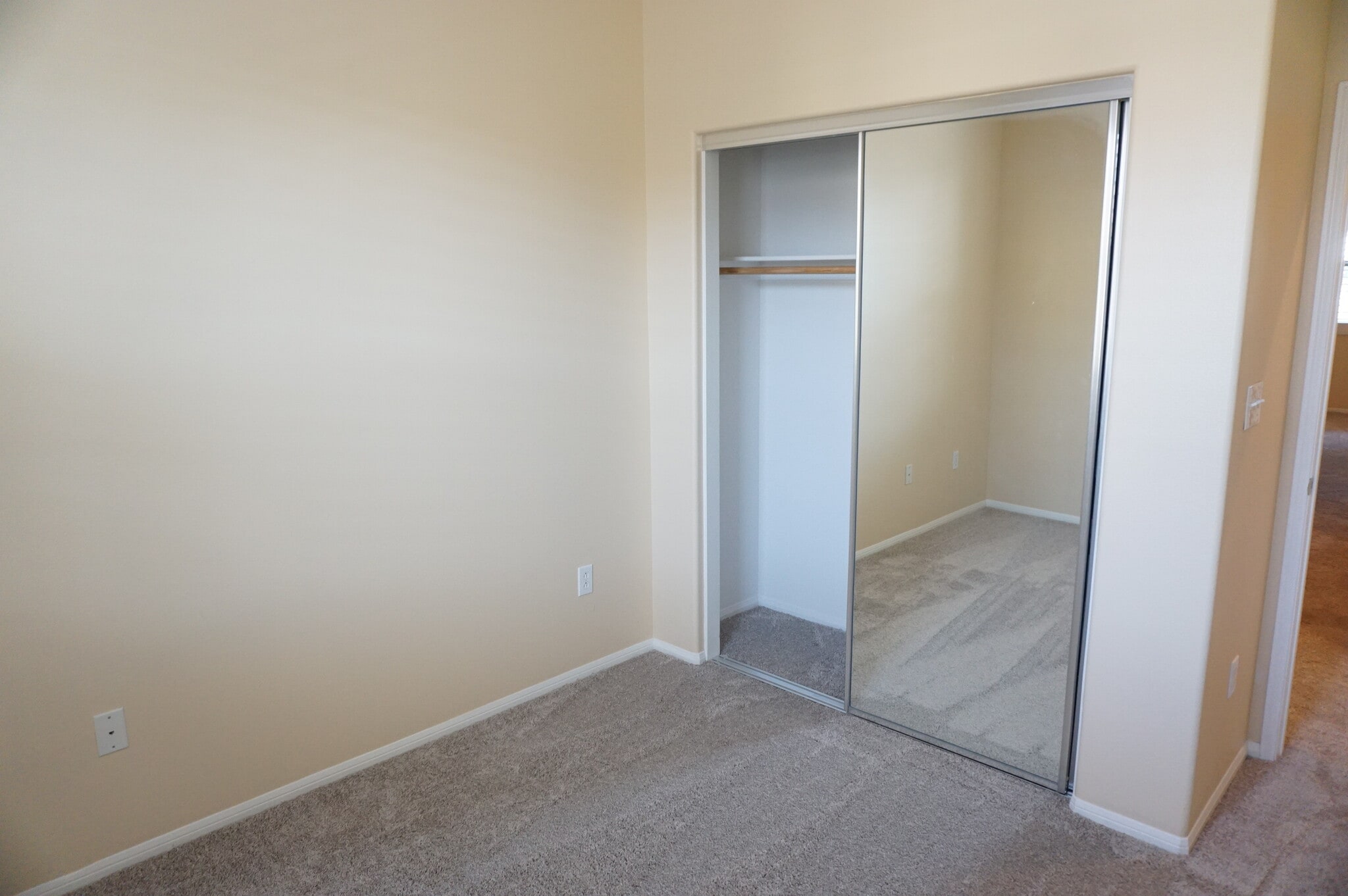 Building Photo - 20406 Paseo Cresta