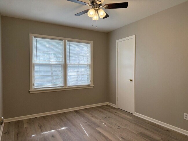 Building Photo - 4208 42nd St
