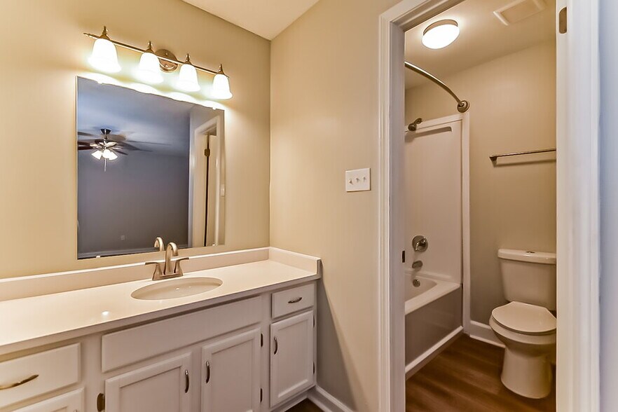 Building Photo - 4041 Keynon Dr