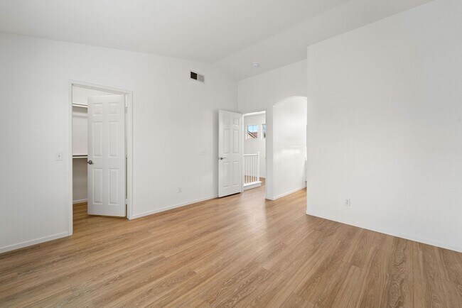 Building Photo - 8265 Gold Coast Dr