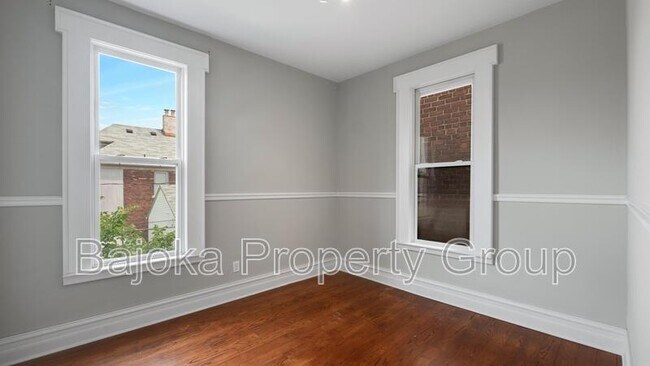 Building Photo - 1510 Trumbull St