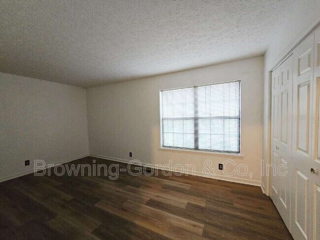 Building Photo - 251 Colt Dr