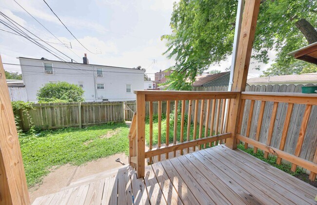 Building Photo - 4330 Gertrude Ave