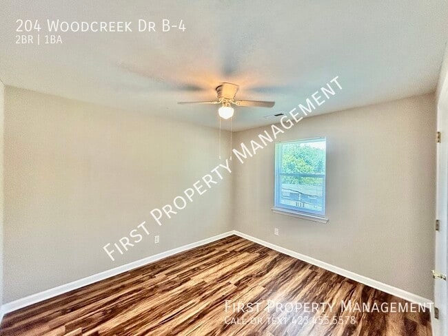 Building Photo - 204 Woodcreek Dr