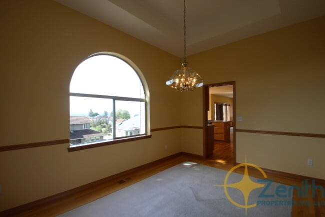 Building Photo - 2914 NW 9th Ave