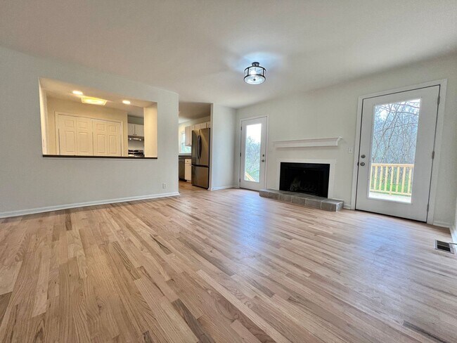 Building Photo - 1405 Brenner Ct