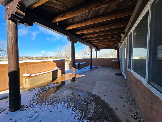 Building Photo - 27633 W Frontage Rd