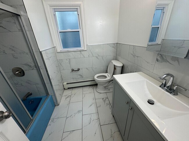 Building Photo - 89 McAdoo Ave