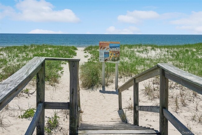 Building Photo - 846 Dune Rd