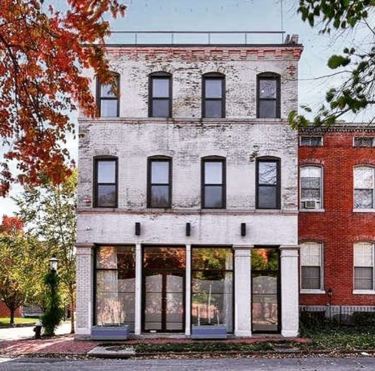 Building Photo - 900 Hickory St