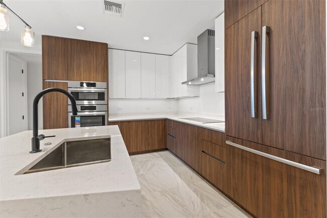 Building Photo - 777 3rd Ave N