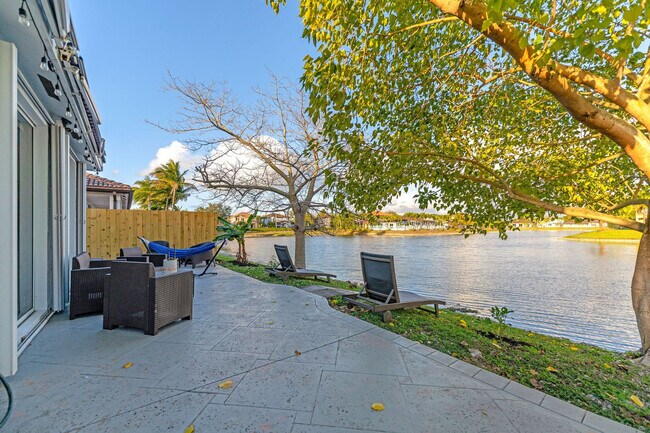 Building Photo - 1205 SW 146th Ct