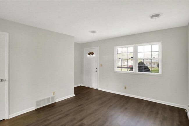 Building Photo - 278 Walnut St