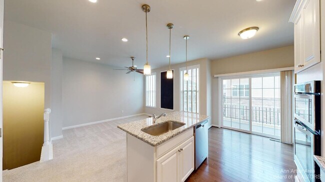 Building Photo - 2794 Ashcombe Dr.