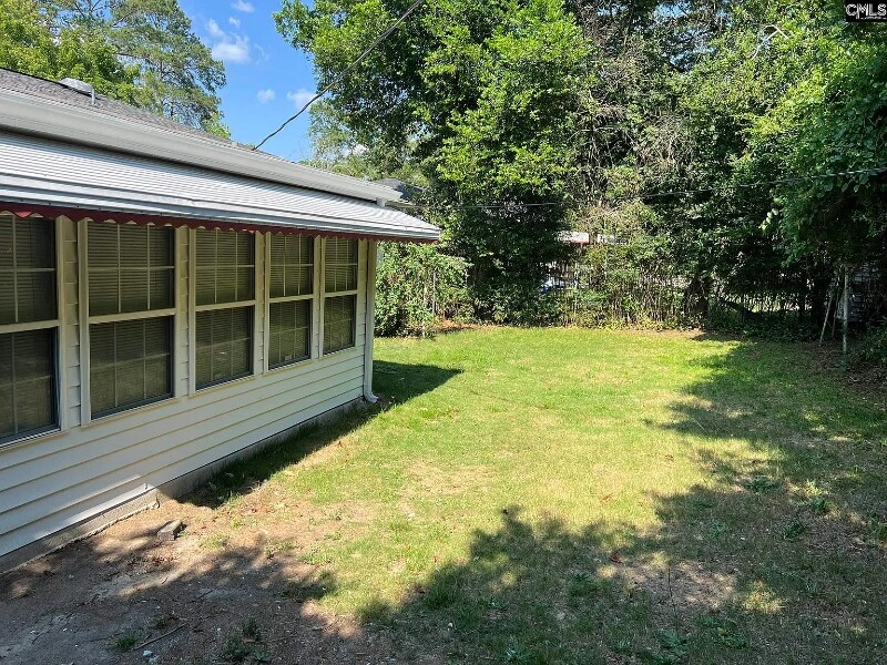 Building Photo - 3042 Beechaven Rd